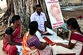 Street life around the Sri Meenakshi-Sundareshwarar Temple of Madurai. Tamil Nadu.  